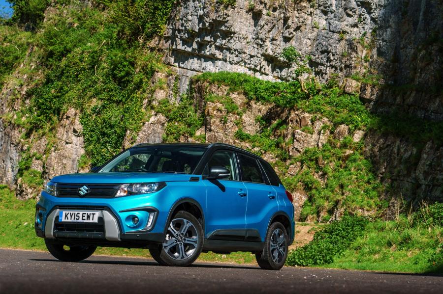  Suzuki Vitara 2015 года  (UK) (фото 22 из 24)